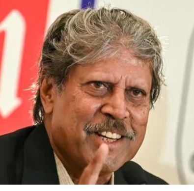 ‘हाथ मिलाने पर नहीं, क्रिकेट पर ध्यान दें’:- कपिल देव