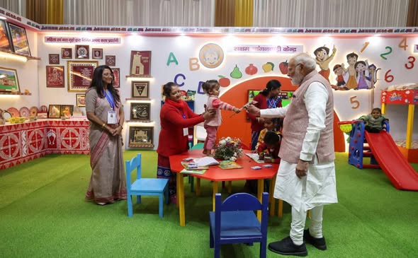 “‘मैं कौन?’ पीएम मोदी के सवाल पर बच्ची का मासूम जवाब बना चर्चा का विषय”