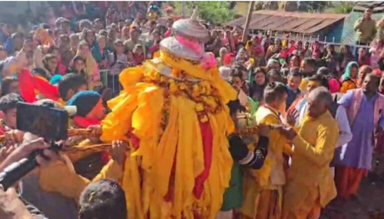 मक्कूमठ में विराजमान तृतीय केदार तुंगनाथ, रुद्रप्रयाग में भक्तों की उमड़ती श्रद्धा..