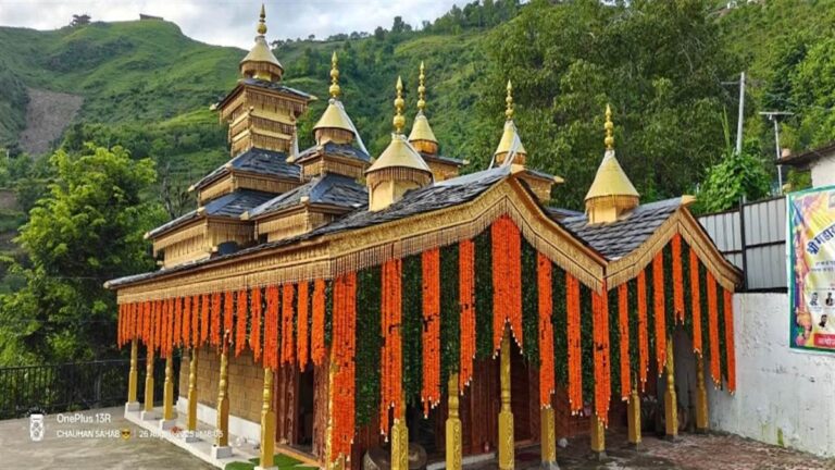 चालदा महासू महाराज का प्रवास: देहरादून के दसऊ से हिमाचल के पश्मी गांव की यात्रा शुरू..