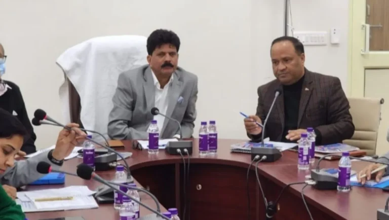 उत्तराखंड का पर्यावरण रिपोर्ट कार्ड: वायु गुणवत्ता और वन परिवर्तनों पर नज़र..