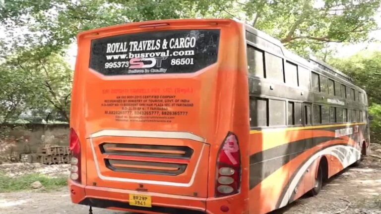 दिल्ली में चलती स्लीपर बस में महिला के साथ दुष्कर्म, बस में सात किलोमीटर तक होती रही ‘दरिंदगी’, दो गिरफ्तार