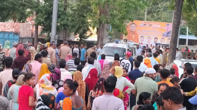 विवाद में घायल युवक ने इलाज के दौरान तोड़ा दम, परिजनों ने कोतवाली का किया घेराव, सख्त कार्रवाई की मांग