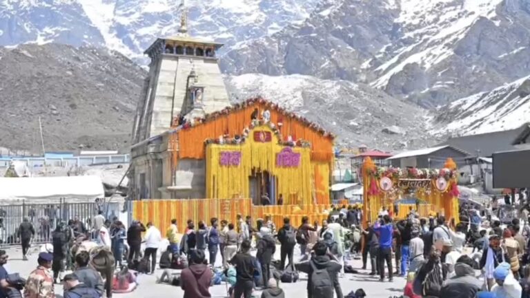 चारधाम यात्रा: कोमोरबिडिटी श्रद्धालुओं ने बढ़ाई सरकार की चिंता, 56 दिनों में 190 की मौत, 89 एयर एंबुलेंस से रेफर