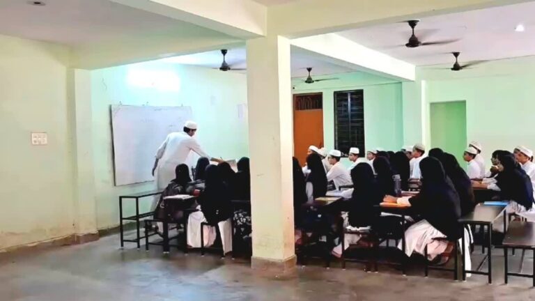 मदरसा बोर्ड भंग होने के बाद हरिद्वार जिले में मान्यता प्रक्रिया तेज, 26 मदरसों ने किया आवेदन, सभी को लेनी होगी मान्यता