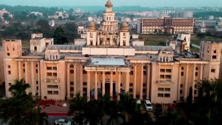 पेपर लीक आक्रोश के बीच उत्तराखंड तकनीकी विश्वविद्यालय परीक्षा के दो पेपर ऑउट, एग्जाम रद्द, 12 इंजीनियरिंग संस्थानों पर प्रभाव
