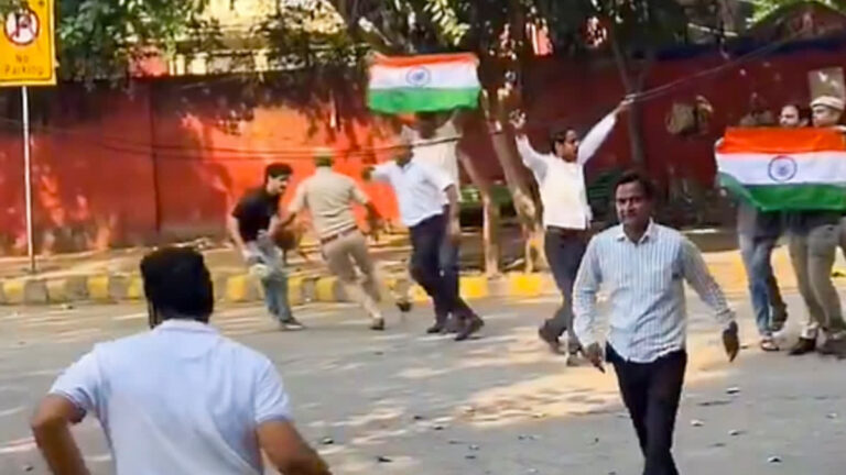 सौरव दास और रांका को 5 दिन की न्यायिक हिरासत, जंतर-मंतर पर तिरंगा फहराने को लेकर विवाद